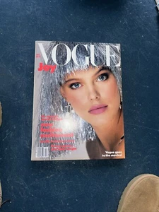 VOGUE USA Magazine DECEMBER 1984 40th Birthday Gift FASHION VINTAGE 1980s - Bild 1 von 1