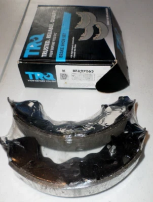 TRQ New Rear Brake Shoes Fits For 2018-2022 Nissan Kicks Versa NEW OPEN BOX - Image 1 of 4