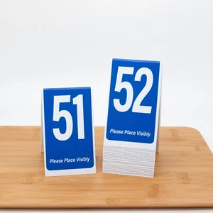 Números de mesa de plástico 51-100 azul con número blanco, estilo tienda, envío gratuito - Imagen 1 de 1