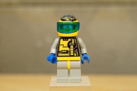 Vintage LEGO Unitron Chief sp049 Minifigure for Set 6991 1793 6705 1789 1787