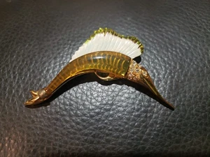 Vintage goldfarbene Jelly Belly Schwertfisch Anstecknadel Brosche Stein - Bild 1 von 5