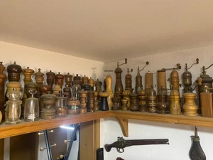 Pfeffermühlensammlung, Über 200 Pfeffermühlen, ideal für Wirtshäuser und Sammler - Bild 1 von 3