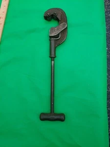 VTG AMERICAN PIPE TOOL CO #1 Pipe Cutter CHICAGO - Picture 1 of 11