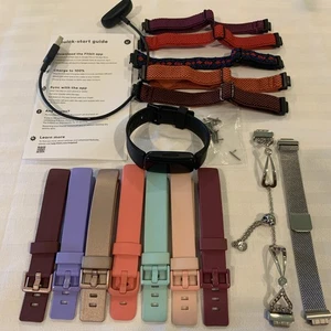 Fitbit Inspire 2 Fitnesstracker mit Ladegerät und 15 verschiedenen Uhrenarmbändern  - Bild 1 von 9