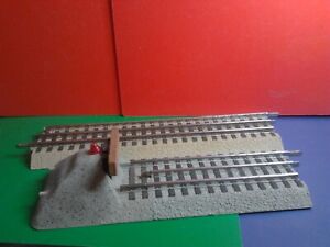 Lionel Fastrack 0 Gauge 3 Rail End of Track Buffer and Indicator Plus Straights