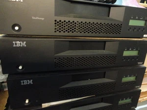 IBM LTO2 Autoloader Library 24P7315 3623-2LX 36232LX with RMU & Barcode Reader - Picture 1 of 1