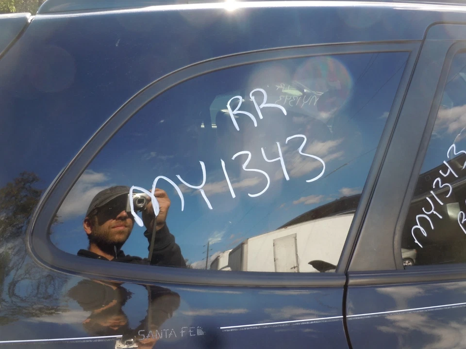 2007-2012 Hyundai Santa Fe Rear Quarter Window Glass Passenger Right OEM - Image 1 of 1