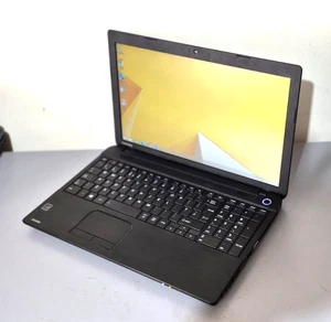 Toshiba Satellite 15.6" Intel Core i3-3110M 240GHz 8GB Ram 250GB HDD Wins 8.1 - Picture 1 of 9