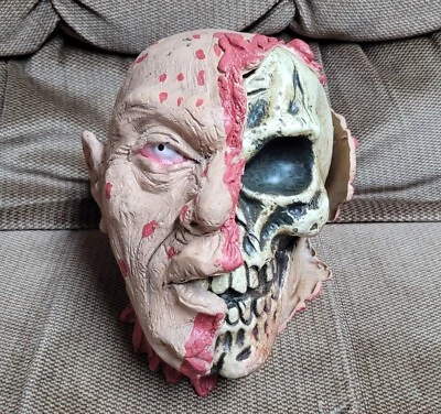10" Spirit Halloween Skinned Severed Head Gory Bloody Latex Seasons Prop 2010  - Image 1 of 4
