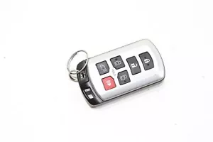 TOYOTA SIENNA SMART KEYLESS ENTRY REMOTE KEY FOB OEM 2011 - 2020 - Picture 1 of 9