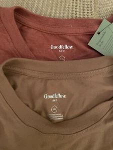 (2) Camisetas Goodfellow & Co. XXL de manga corta para mujer nuevas con etiquetas, 1 marrón y 1 rojo - Imagen 1 de 4