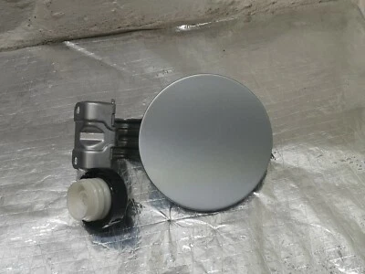 Mitsubishi ASX 1.8 FUEL FLAP COVER 2011 - Изображение 1 из 3