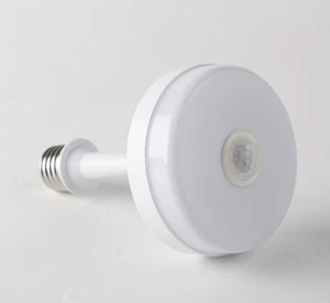 1x PIR Bewegungssensor Glühbirnen E27 LED Deckenleuchten automatisch Ein/Aus - Bild 1 von 13