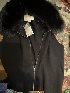 Women’s Large Faux Fur Collar Zip Up Vest New With Tags - Picture 1 of 3