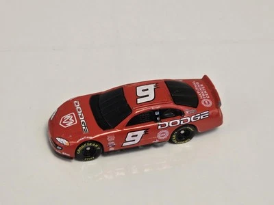 Coche de carreras Nascar Bill Elliott Dodge #9 2000 escala 1:64  Foto 1 de 4