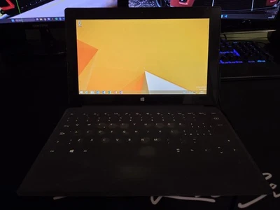 Microsoft Surface RT 64GB 2GB Ram Perfettamente Funzionante, tastiera retroillum - Immagine 1 di 4