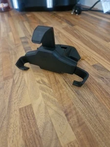 GENUINE SEAT MII VW UP SKODA CITIGO DASH MOUNTED PHONE HOLDER BLACK - Picture 1 of 2