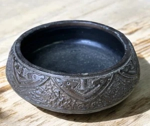 Ciotola tre piedi ceramica colore bronzo nero giapponese vintage design strutturato - Foto 1 di 9