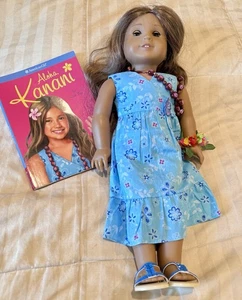 American Girl Doll Kanani Meet vestito con collana scarpe libro - Foto 1 di 10