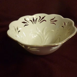 Lenox - Schale mit Ausschnitten und Prägung reduziert mit 24K Goldrand - Hergestellt in den USA - EUC - Bild 1 von 5