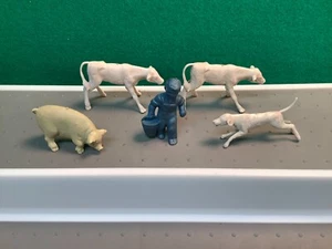 VINTAGE MARX 60MM FARM BOY WITH WATER BUCKET WITH ANIMALS - Picture 1 of 3