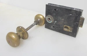 Antique Iron Door Rim Lock Old Victorian Brass Keyhole Keep Latch Knobs Handles - Picture 1 of 18