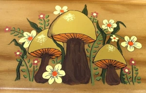 Vintage Mushrooms Wooden Box Handmade & Hand Painted 70's Cottage core - Picture 1 of 14