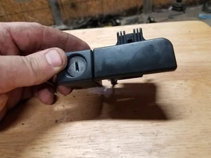 2006 2007 Mitsubishi Eclipse OEM Glove Box Latch Handle Lock  - Bild 1 von 2