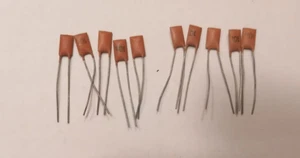 10 Stück Keramik Kondensator 50V 10nF braun - Bild 1 von 1