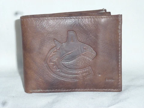 VANCOUVER CANUCKS   Leather BiFold Wallet   NEW   dark brown 3+ Cover