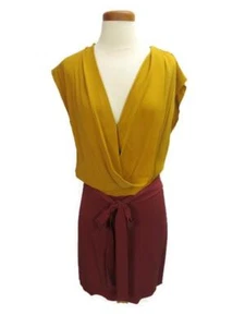 Diane Von Furstenberg DVF Dress Gold Maroon Red Size 2 Silk Self Belt Classic - Picture 1 of 3