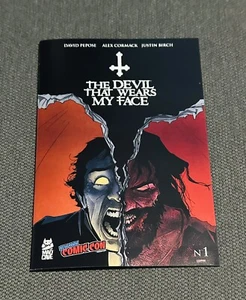 The Devil That Wears My Face #1 NYCC 2023 variante Mad Cave Studios LTD 100 - Imagen 1 de 2