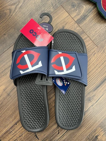 Men's Minnesota Twins Foco Sandals Slides Size 11-12 NEW Cover