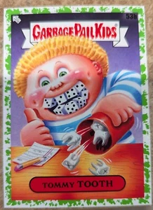 2024 SERIE 1 MÜLLEIMER KIDS AT PLAY GRÜN PARALLEL 53b Tommy Tooth - Bild 1 von 1