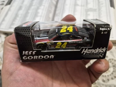 Lionel Action RCCA 2014 1:64 #24 Jeff Gordon AARP/DTEH Foto 1 de 4
