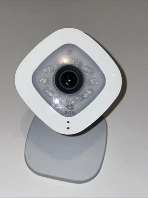 Netgear Arlo Q HD 1080p Camera VMC3040 Only No Charger. No Cable. - Image 1 of 4