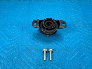 Nissan Titan XD 5.0 Diesel Rear Engine Mount w/ Bolts 11320-EZ40B 2016-2019 OEM - Picture 1 of 8