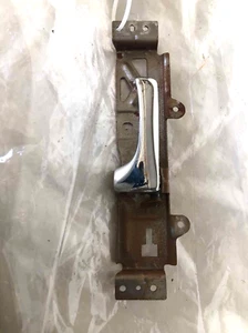 1998 - 2004 CADILLAC SEVILLE Rear Door Inner Pull Handle w/ Bracket Driver Left - Bild 1 von 17