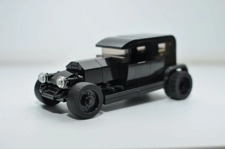 Sedán Tudor 1928 personalizado modelo Hot Rod negro construido compatible con ladrillos LEGO® Foto 1 de 4