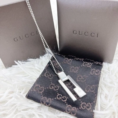 GUCCI Collana Ciondolo Logo Quadrato Argento Accessorio Donna Autentico - Immagine 1 di 4