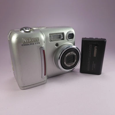 Nikon Digital Camera Coolpix 775 2.1MP Silver Tested - Image 1 of 4
