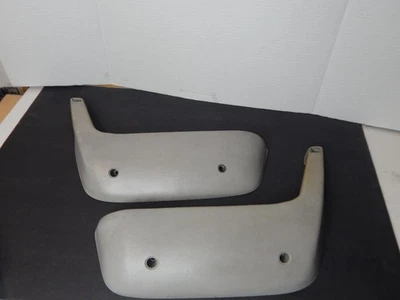 Pontiac Fiero 85 reposabrazos conductor y pasajero Foto 1 de 4