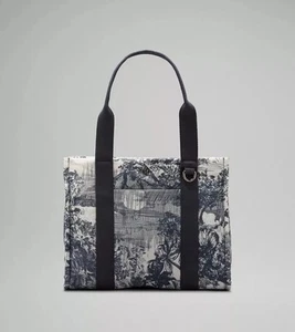 NWT Lululemon Boxy Tote Bag 10L Sketch Toile Turtledove Navy Obsidian Blue Print - Picture 1 of 4