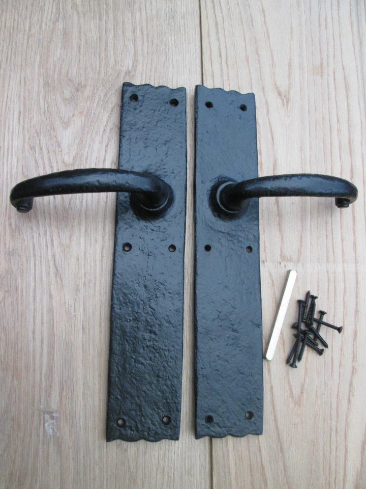 BLACK ANTIQUE VINTAGE OLD STYLE  BARN STABLE LARGE OAK WOODEN DOOR HANDLES - Image 1 of 1