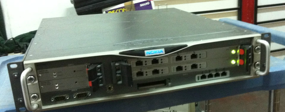 Plataforma de seguridad firewall Nokia IP1260 con 2xPMC 4xNIF4405FRU 2xHD 2xPS  Foto 1 de 1