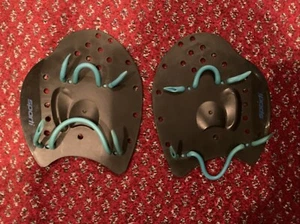 Club Swim Paddle - Paddle per Mano Allenamento Nuoto - Cinghie Regolabili - Foto 1 di 2