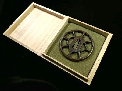Azuchi Momoyama era Japón rueda de cobre antigua caja Tsuba espada katana armadura  Foto 1 de 4
