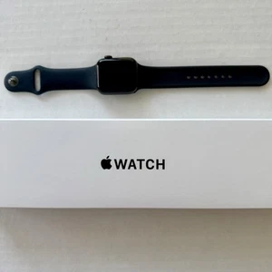 Apple Watch SE 40mm SG Space Gray Aluminum Case Midnight Sport Band -Model A2351 - Picture 1 of 9