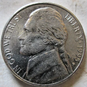 1995-P JEFFERSON NICKEL, OBVERSE DIE CHIP UNDER "Y", AU CONDITION, CIRCULATED - Picture 1 of 3