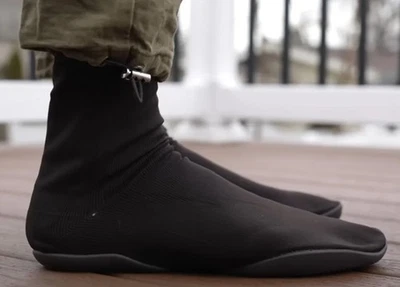 ❤️Brandneu Yeezy YZY Pods Schwarz Größe 2 Kanye West Vultures - In Hand❤️ - Bild 1 von 4